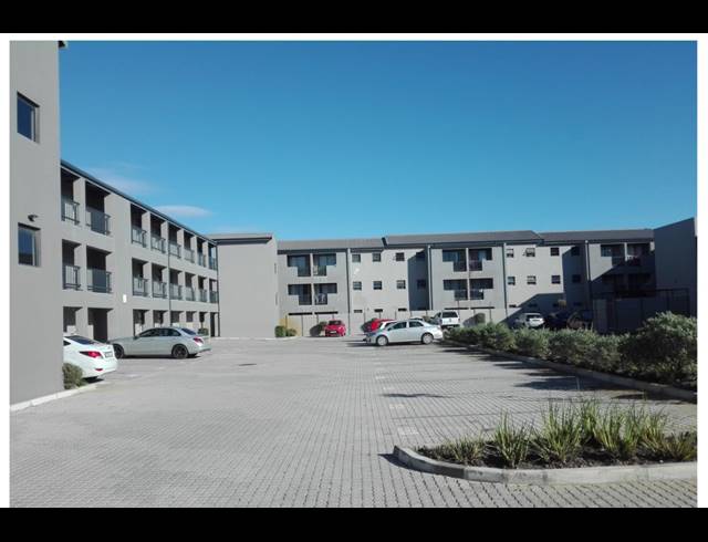 2 bed property to rent in PARKLANDS